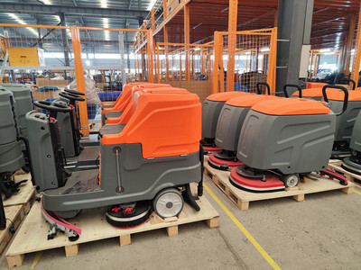 榮事達電動洗地機 靈活高效，開啟智能化清潔新體驗